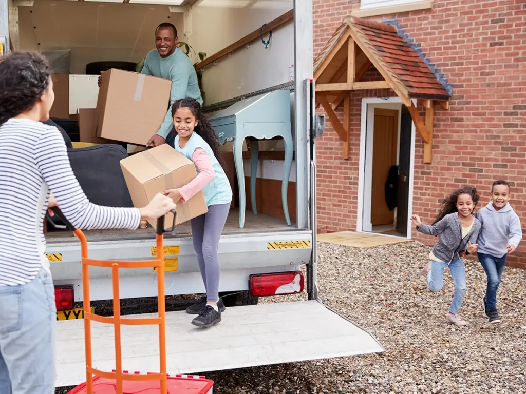 Make your Windsor move stress-free with expert packing tips from Your Home Removals. Learn how to plan, pack, and protect belongings with ease.